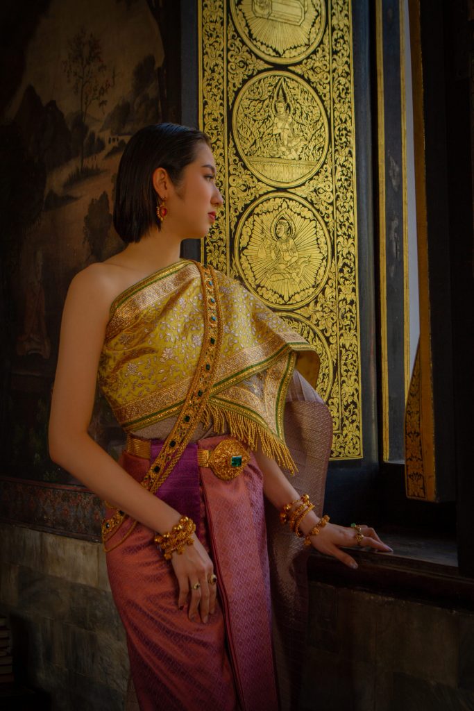 Thai Style Studio 1984 สร้างแรงบันดาลใจไปวัด กับชุดไทยหลากสี colorful 23