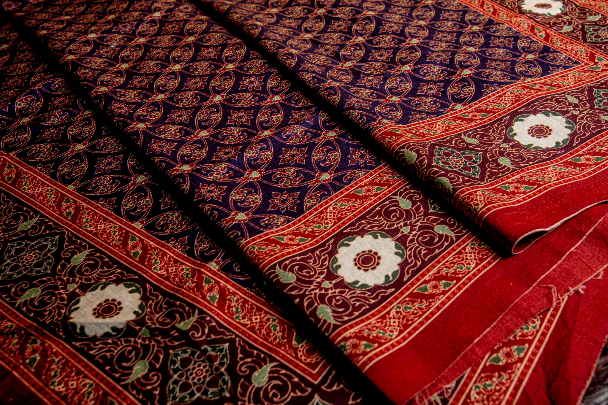 Thai Style Studio 1984 ผ้าลายอย่าง / ผ้าลายอย่าง...แต่งกายอย่างอยุธยา 27