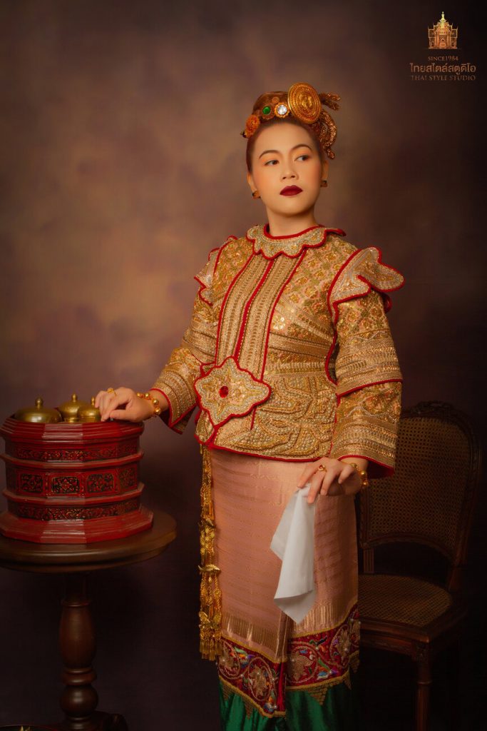 Thai Style Studio 1984 เสื้อกาบคำ 11