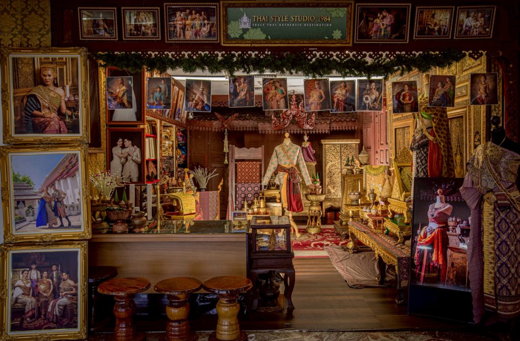 Thai Style Studio 1984 Thai photo-shooting Indoor Experience 15