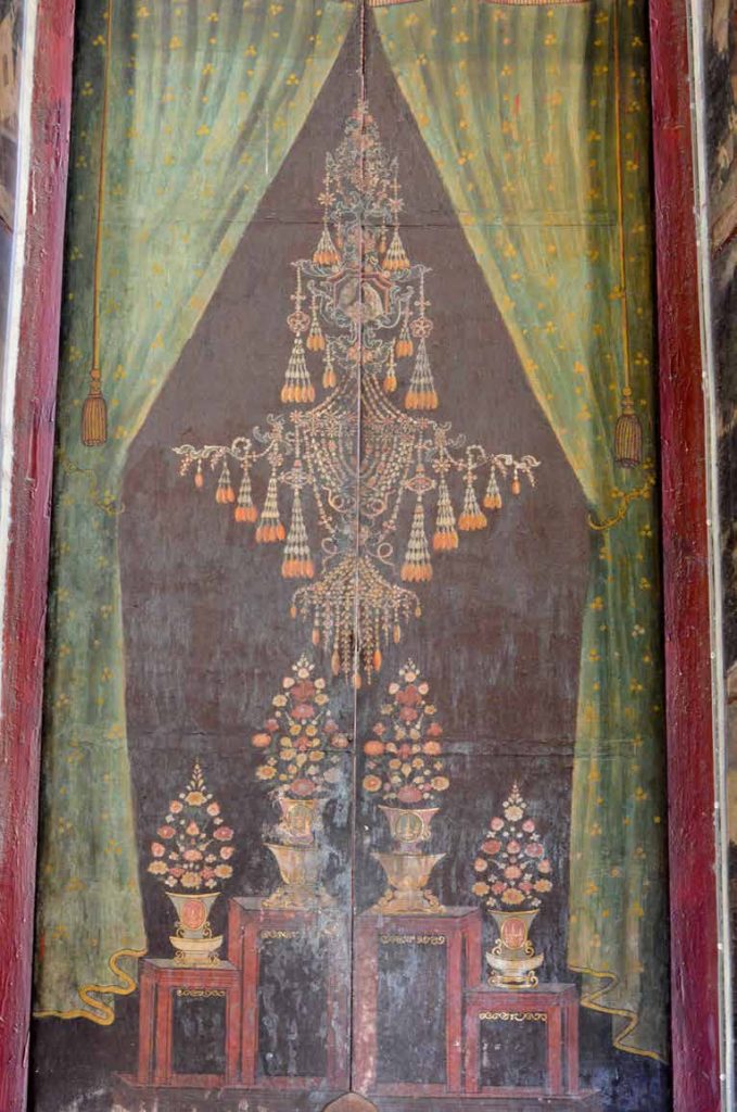 Thai Style Studio 1984 เครื่องแขวนไทยโบราณ – ศิลปะลอยลมที่งดงามเหนือกาลเวลา 11