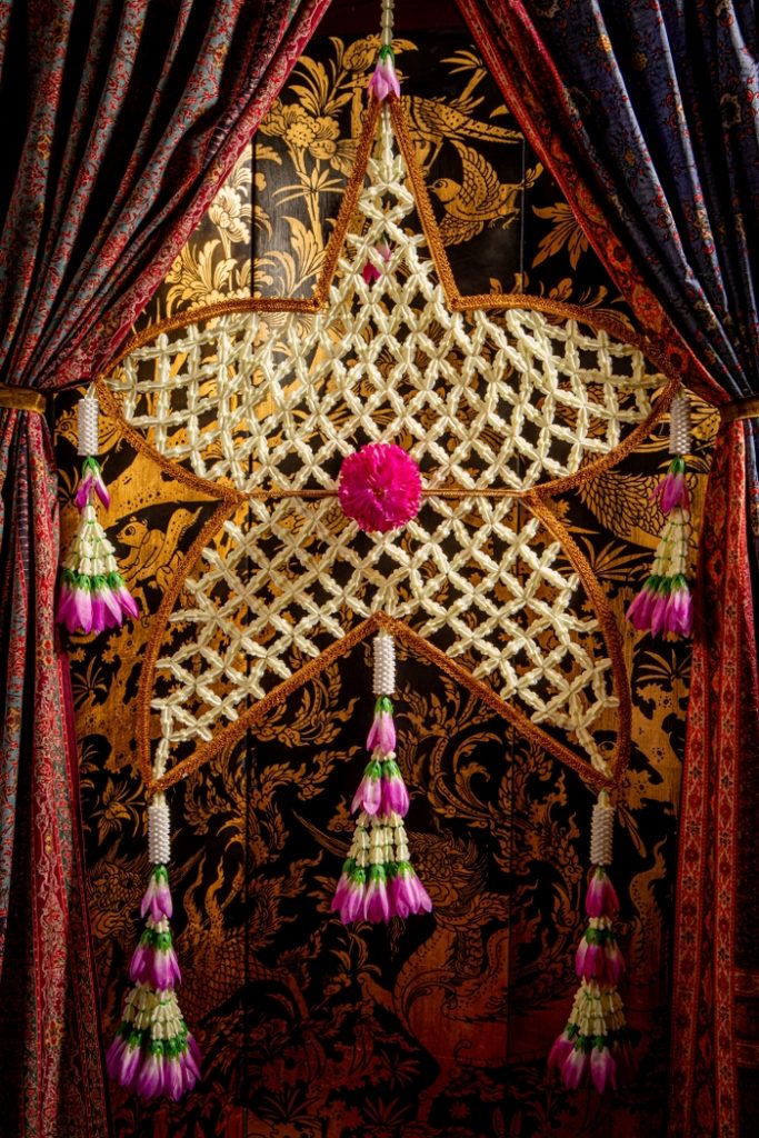 Thai Style Studio 1984 เครื่องแขวนไทยโบราณ – ศิลปะลอยลมที่งดงามเหนือกาลเวลา 23