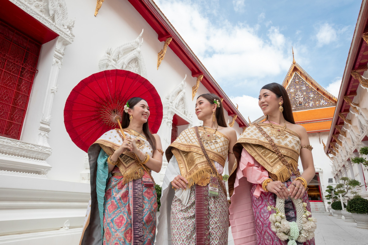 Thai Style Studio 1984 RENTAL COSTUMES 19 Momo (190)_3200x2133