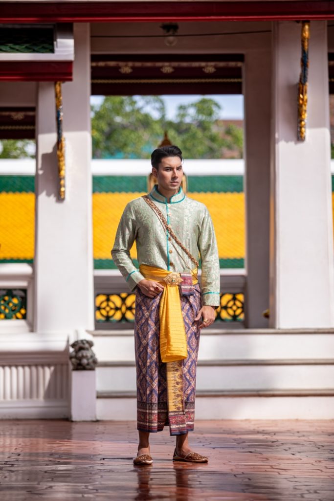 Thai Style Studio 1984 5ชุดไทยผู้ชาย เปลี่ยนวัดให้กลายเป็นรันเวย์ ดูเท่ทุกองศา 11