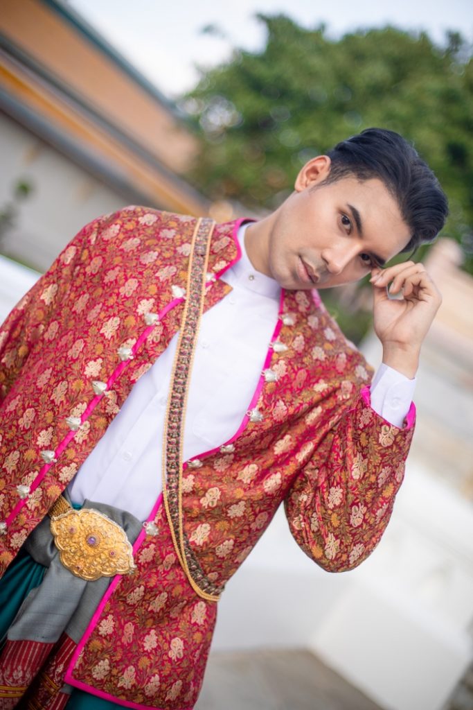 Thai Style Studio 1984 5ชุดไทยผู้ชาย เปลี่ยนวัดให้กลายเป็นรันเวย์ ดูเท่ทุกองศา 45