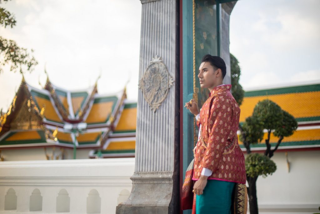 Thai Style Studio 1984 5ชุดไทยผู้ชาย เปลี่ยนวัดให้กลายเป็นรันเวย์ ดูเท่ทุกองศา 41