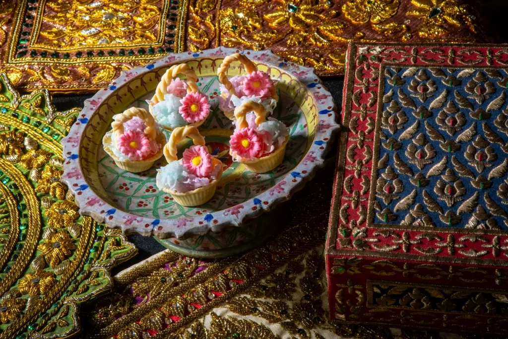 Thai Style Studio 1984 ขนมไทยโบราณ เรื่องเล่าและเสน่ห์ที่ซ่อนอยู่ในแต่ละคำ 66 Thai Style Studio 1984 ขนมไทยโบราณ เรื่องเล่าและเสน่ห์ที่ซ่อนอยู่ในแต่ละคำ 65